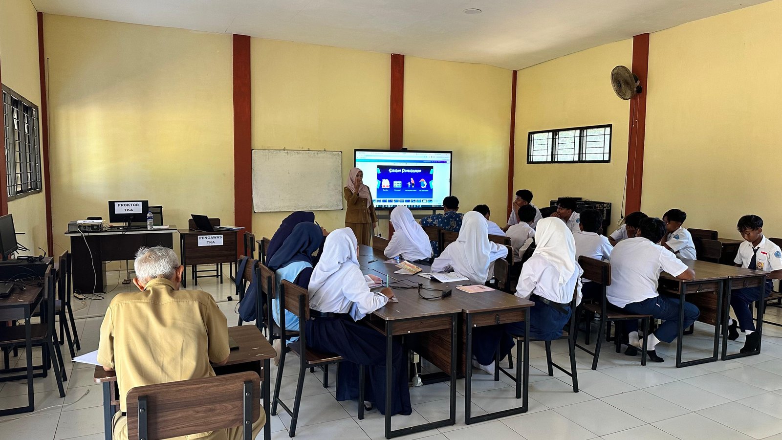 SMPN 1 Rubaru Terima Kunjungan Monitoring dan Evaluasi Implementasi Pembelajaran Mendalam