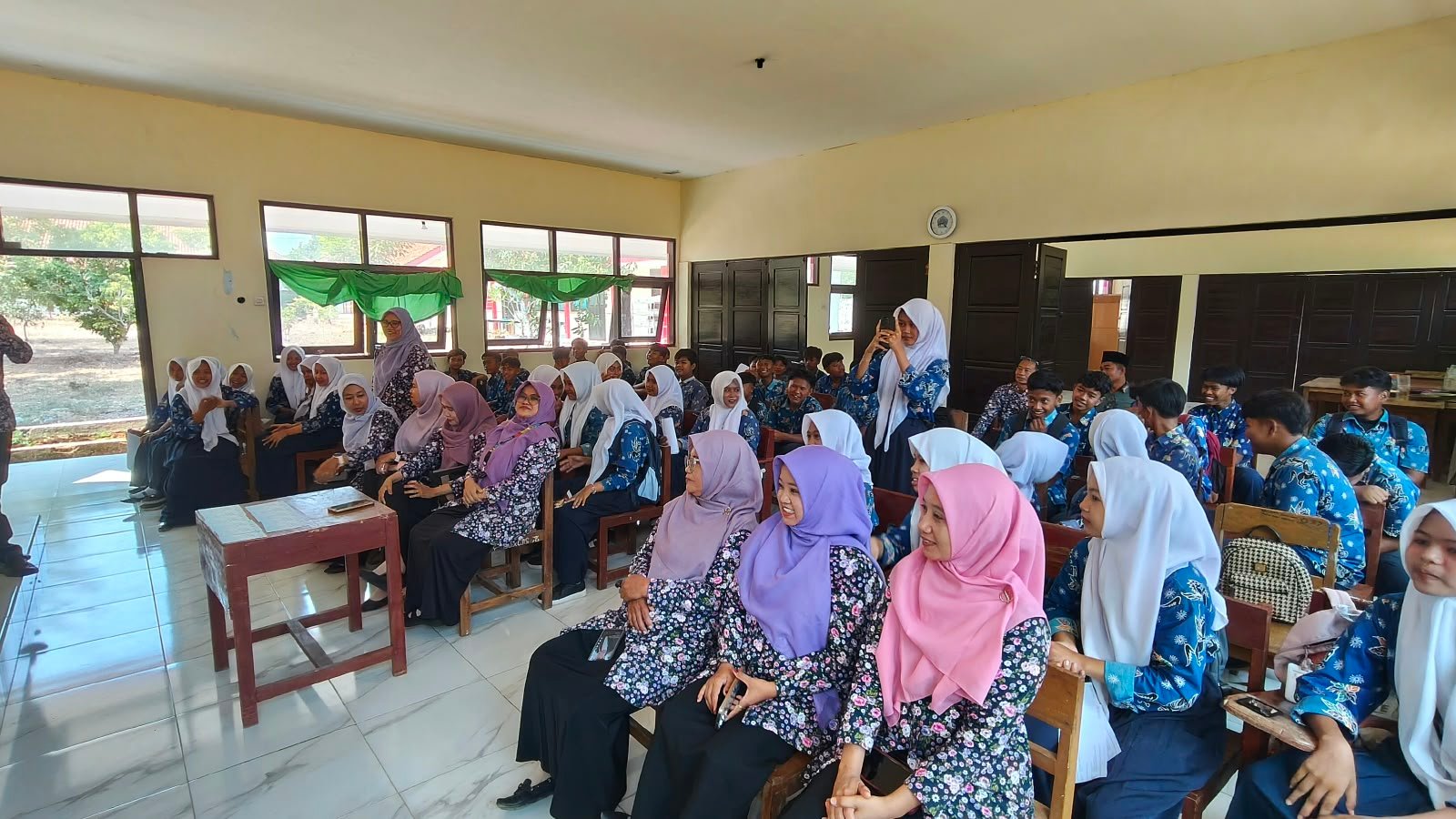 Bangun Jiwa Kepemimpinan, SMPN 1 Rubaru Gelar Debat Kandidat OSIS Tahun 2026