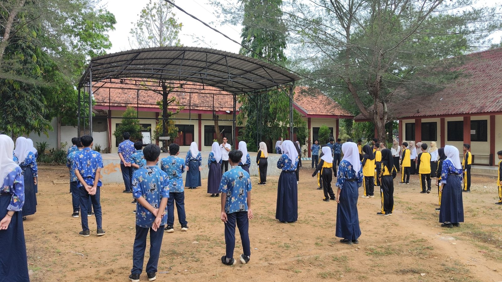 Peringati Hari Sumpah Pemuda ke-98, SMP Negeri 1 Rubaru Tanamkan Semangat Persatuan dan Nasionalisme