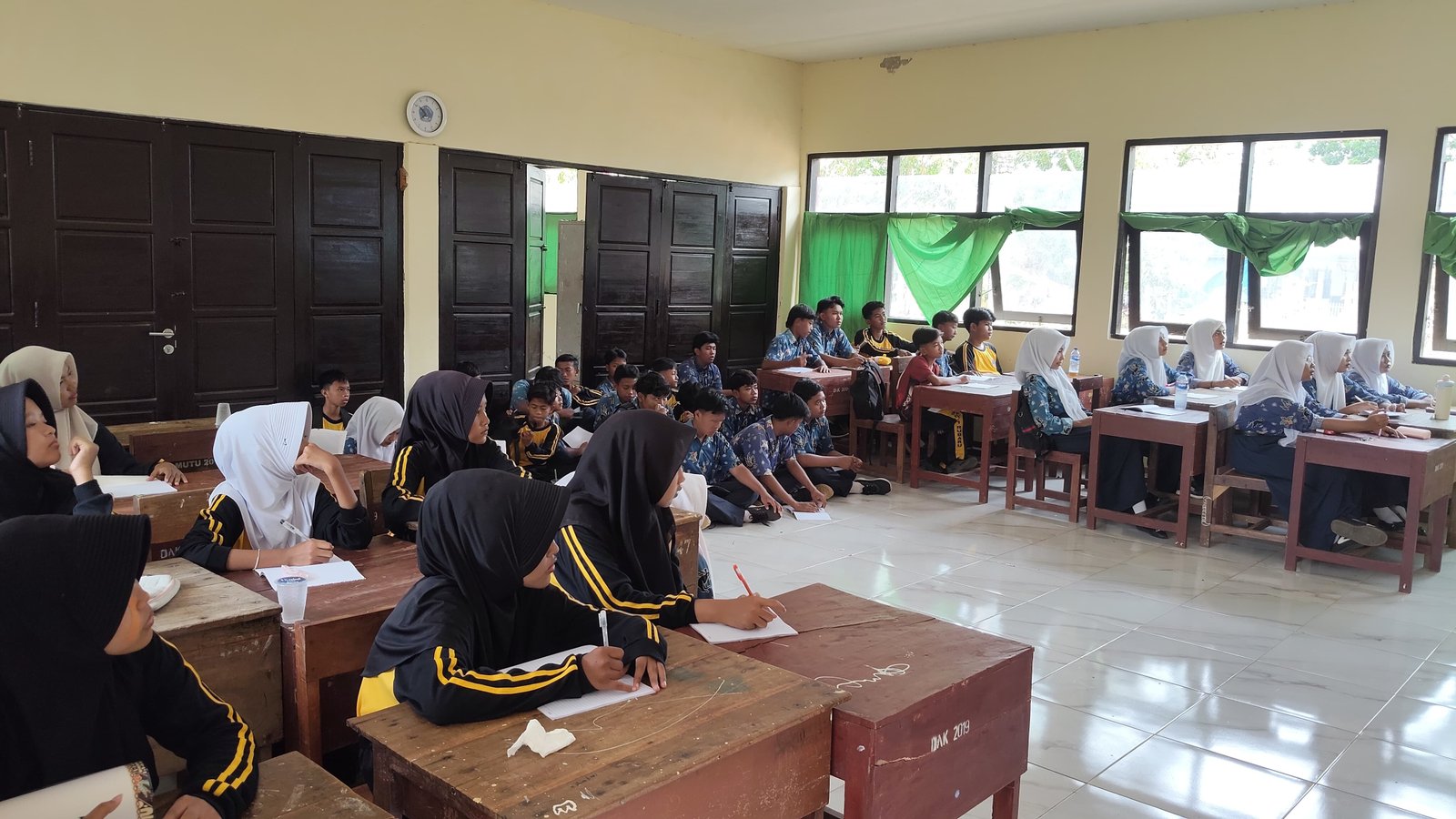 Peringati Hari Sumpah Pemuda ke-98, SMP Negeri 1 Rubaru Tanamkan Semangat Persatuan dan Nasionalisme