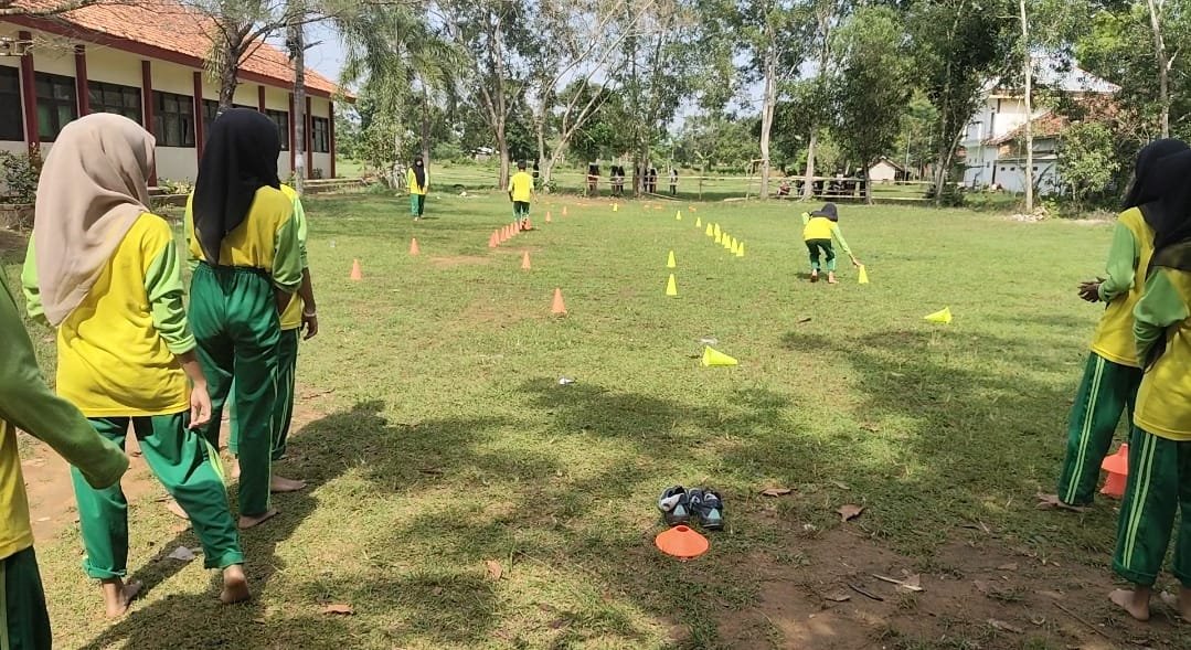 Lapangan Sekolah